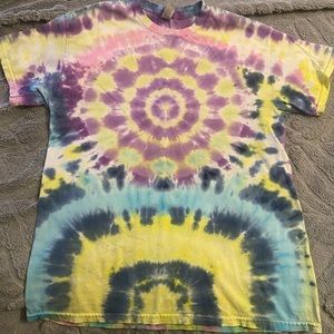 Custom tie dye! “Bullseye” Gildan Adult Medium
